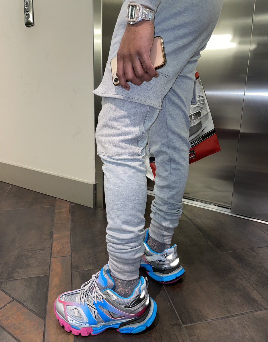 YGTECK_AFTM's tweet image. Fuck you mean you ain’t Comin out, it’s sweatsuit season‼️ it ain’t dat cold 🥶 #TrapMode