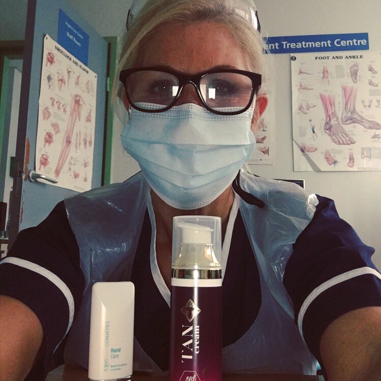 Calling all NHS and Keyworkers
Use promo code ‘LOCKDOWN3’

Get HUGE discount on Tancream and receive a free Lipbalm! 💋 tancream.co.uk

Please share to anyone you know who deserves a treat! 

THANK YOU 🌈 

Gillian &amp; Katy
x
#Covid19UK #Lockdown3 #NHSheroes #keyworkers