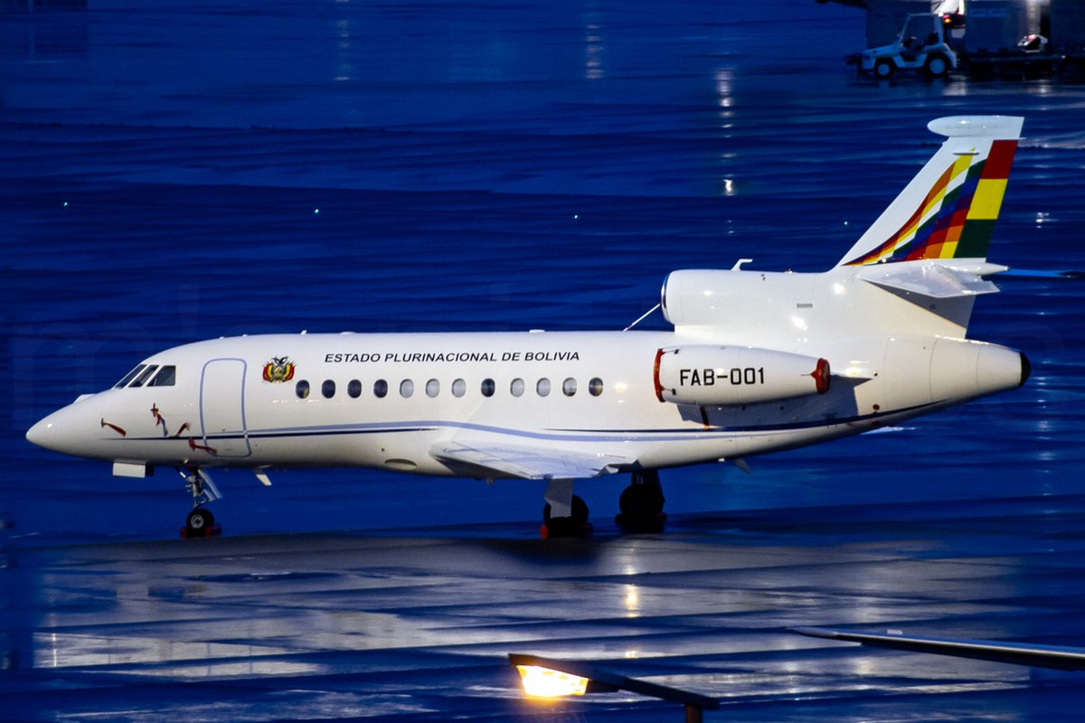 Bolivia Gvmt. F900EX FAB-001 2010HND

過去いちエモかったFalcon900