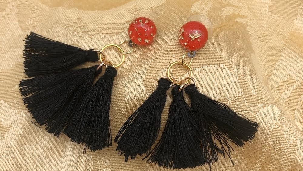 CreatureCartel's tweet photo. Excited to share our next two pieces- earrings inspired by Padme’s picnic dress and black travel gown. Both will be available next Friday at 12pm EST! https://t.co/s0ZpbrfNf8