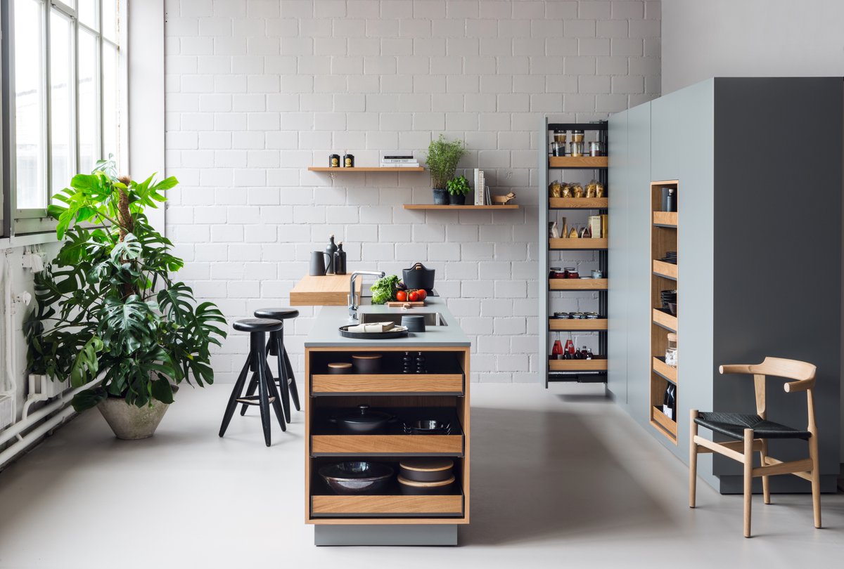 daro_UK's tweet photo. Peka… the ultimate in #Swiss #Storage #Design - find out everything you need to know @daro_UK https://t.co/oXMYIULZ1F https://t.co/5CLbFoVhUl