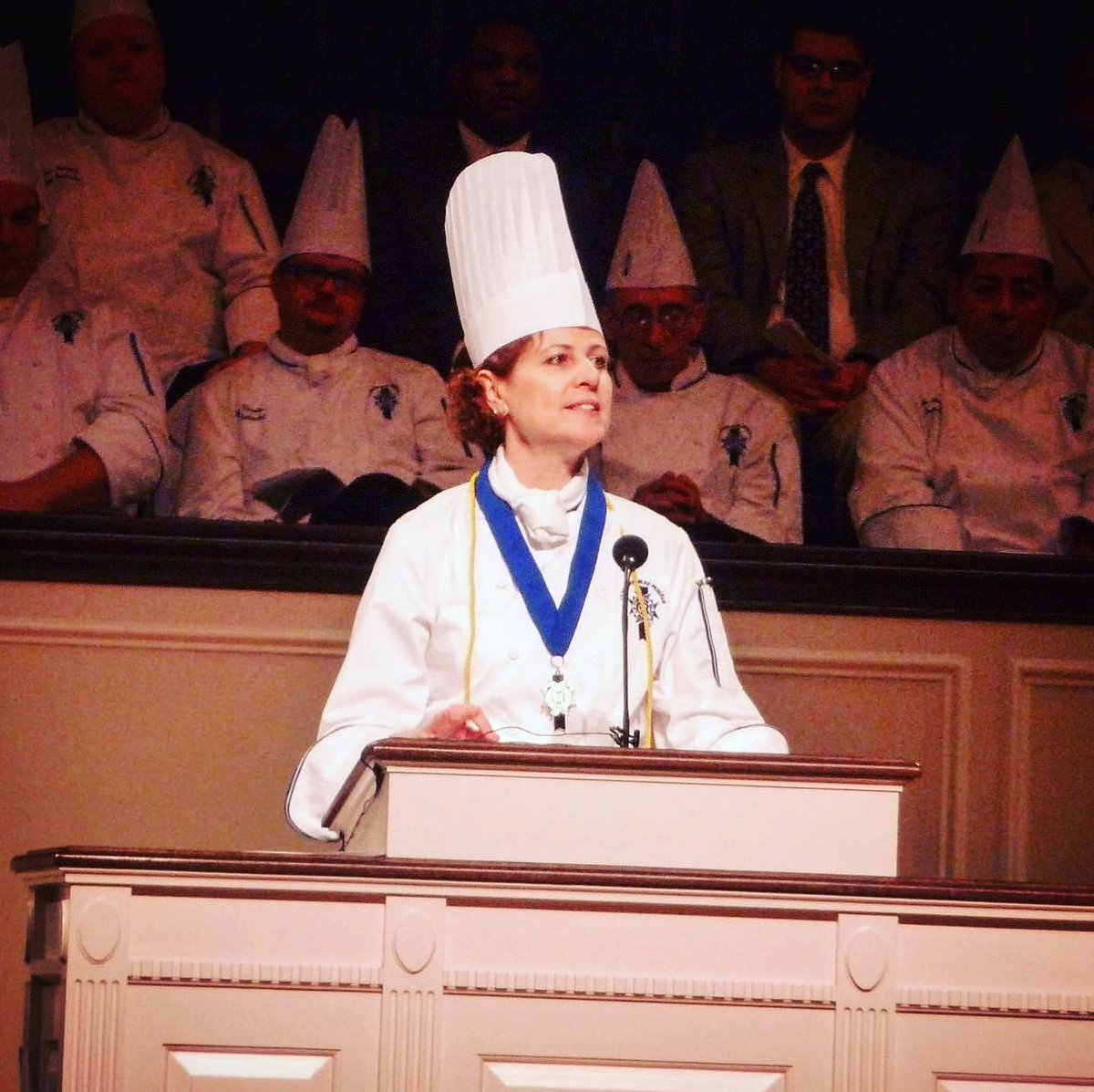 lifeatthetable's tweet image. Ten years! It’s been a full decade since I graduated valedictorian from Le Cordon Blue Institute in Dallas. What a wild ride. Remember to chase your dream - it’s not easy, but it’s worth it!
#lifeatthetable #chef #dallas #whatsfordinner #dreams #dream