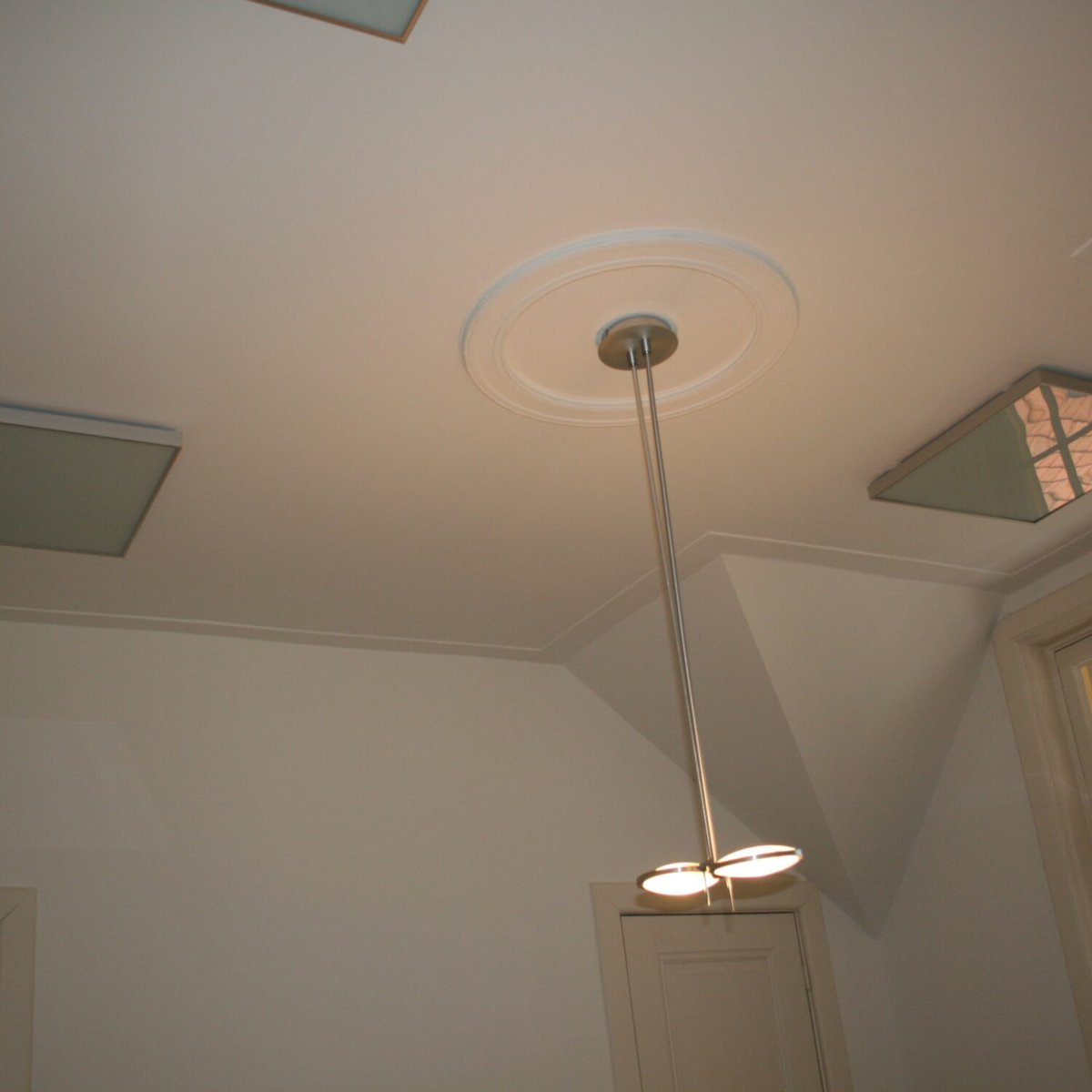 Duurzame #verwarming op je (thuis) #werkplek? Met de <a href="/ThermIQ/">ThermIQ</a> #infraroodpanelen / #infraroodverwarming zit je er snel warm bij. Gemakkelijk te #installeren, #duurzaam en comfortabel. #IRpanelen #infraredheating #infraredpanel #werkplekken #kantoor #huis #verwarming #HVAC #CVketel