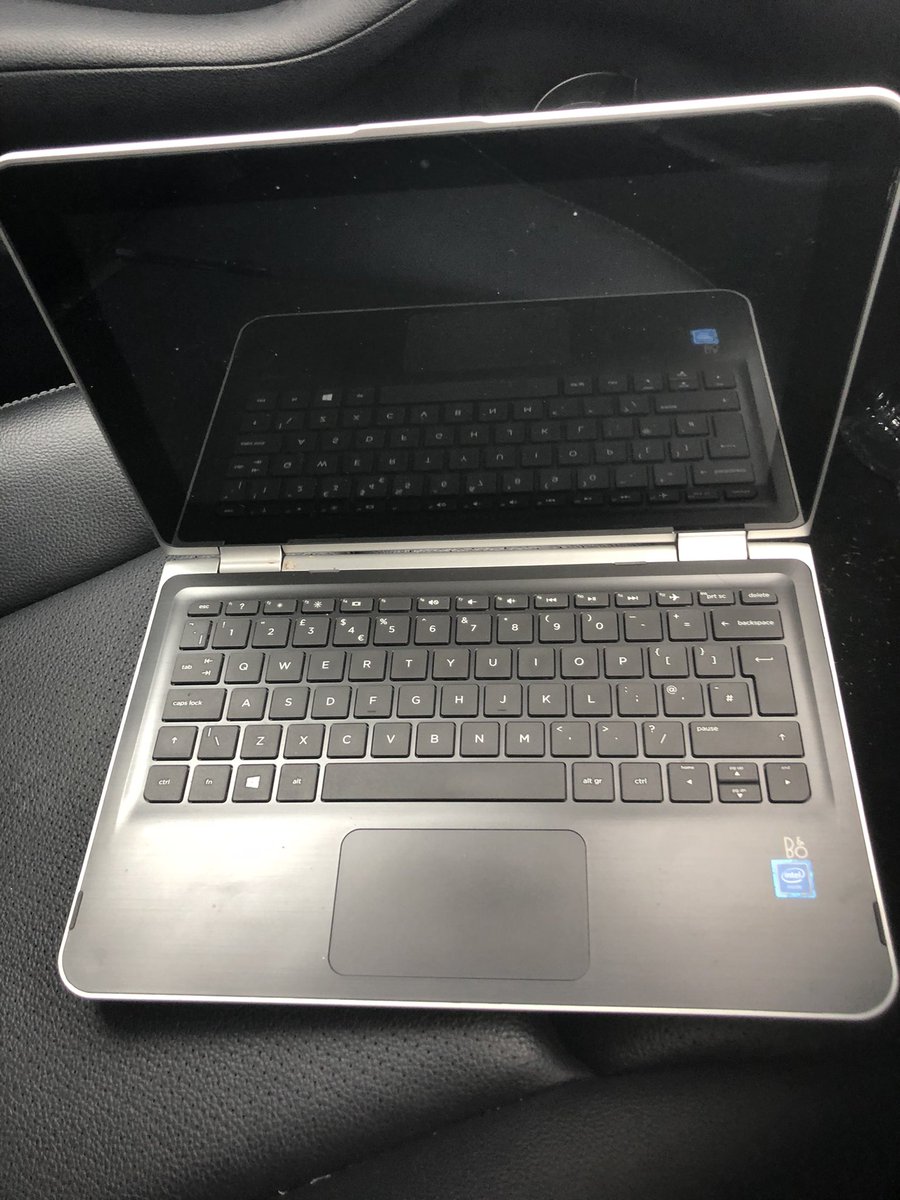 Gazseddon's tweet photo. I know a lot of kids are struggling with no laptops for school work et
I have one here for free, I’ll drop it off locally 

Please only message me if you really need one, I’m happy to give away for free to a good home ❤️ https://t.co/nYSoFaevK2