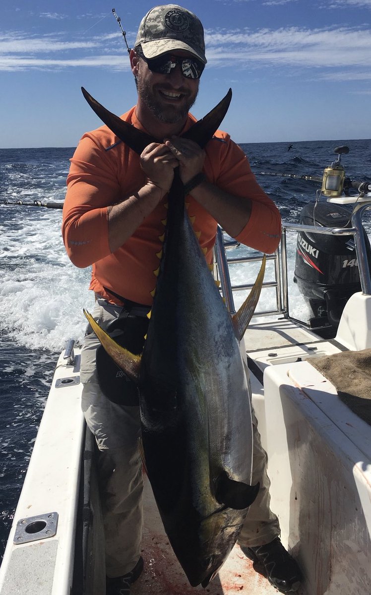 Ons begin môre film aan die derde reeks van Byt en Buskruit. Gaan die vis jag in Kosie baai. Hopenlik is daar van die grotes wat daar draai na Sodwana se kant toe.