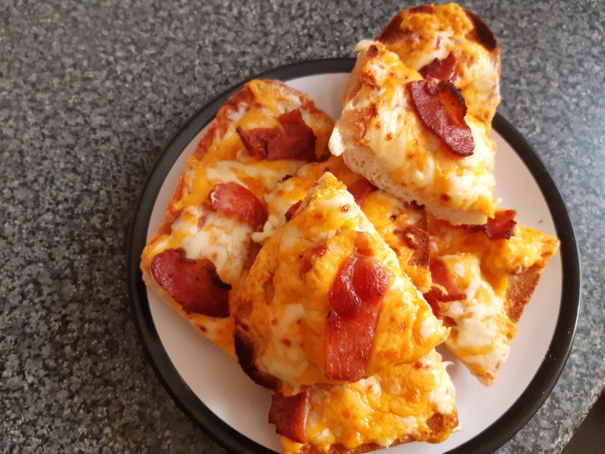 WhiskeredWolf's tweet photo. Mmm... the smell of bacon in the morning #CheesyBaconBaquetteBites https://t.co/hf2jVRYTA5