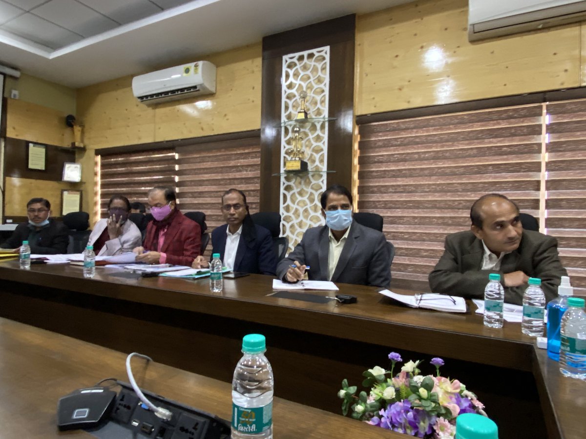 cpmu_drip's tweet photo. Today, CPMU Team #DRIP2, and UJVNL Team reviewed the progress of ongoing #DRIP, and #ProjectReadiness Criteria of #DRIP Phase 2. UJVNL  is on board in new Scheme with #six dams with budget outlay of #Rs 274 Cr https://t.co/UopWkVYOx4