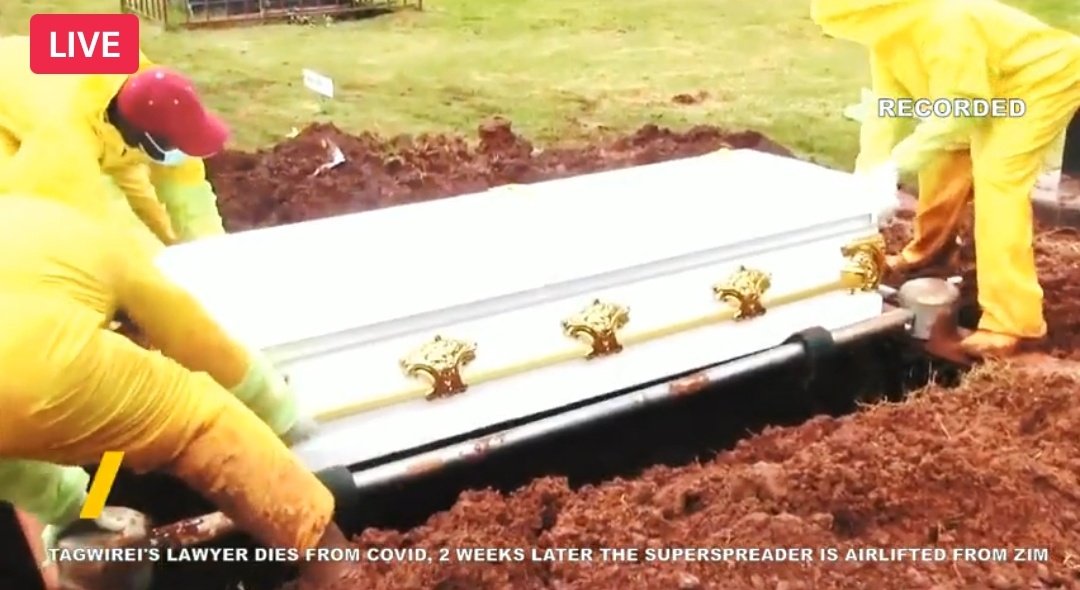 ZimEye's tweet photo. Sakunda boss Kuda Tagwirei and Vice President Constantino Chiwenga's lawyer, Wellington Pasipanodya as he was buried following a struggle with COVID-19. 2 weeks later, Tagwirei is struggling and has since been airlifted to Dubai. Chiwenga's condition remains unknown. https://t.co/iuqMkdSC8S