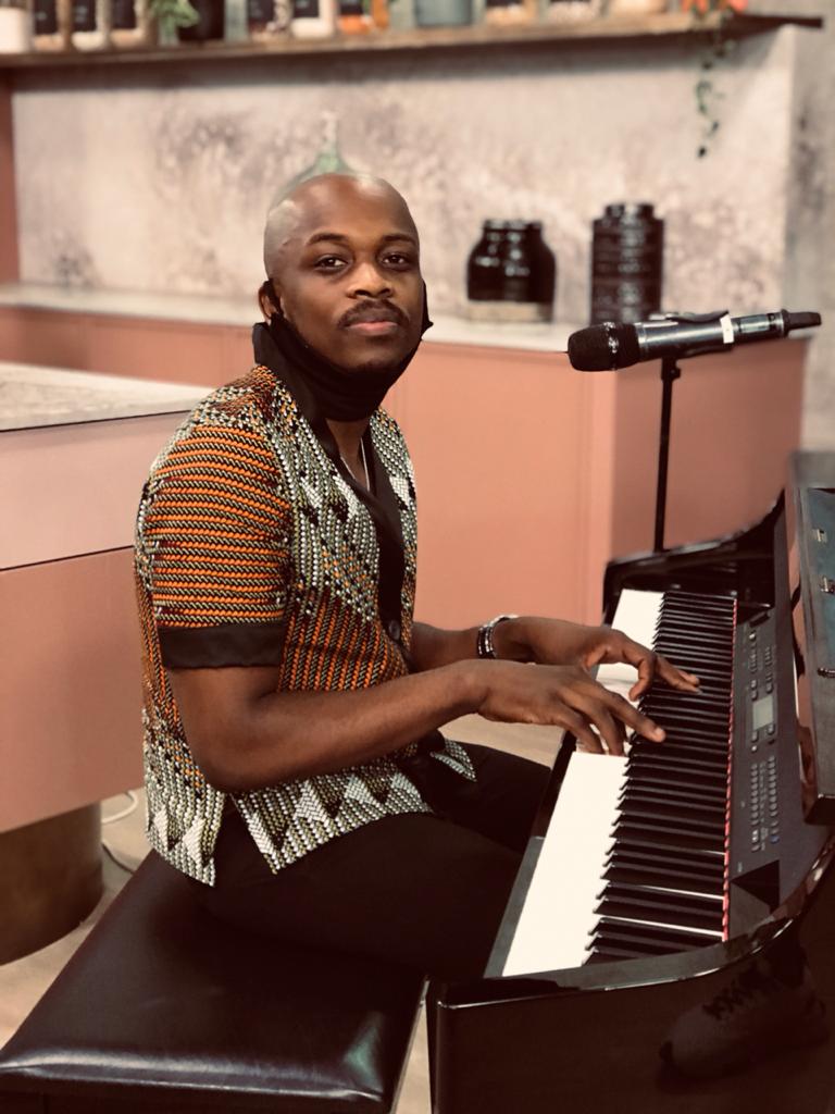 LIVE ON TV 5PM 📺 <a href="/twinzspin/">TwinzSpin</a> x @pjtwinspage x <a href="/hamba_smallz/">SCARB0¥</a> PERFORM "MANDELA" LIVE ON @afternoonexpress <a href="/sabc3/">S3</a> 🔥”BOOK OF LOVE” ALBUM AVAILABLE ON ALL PLATFORMS fanlink.to/BOOKOFLOVE