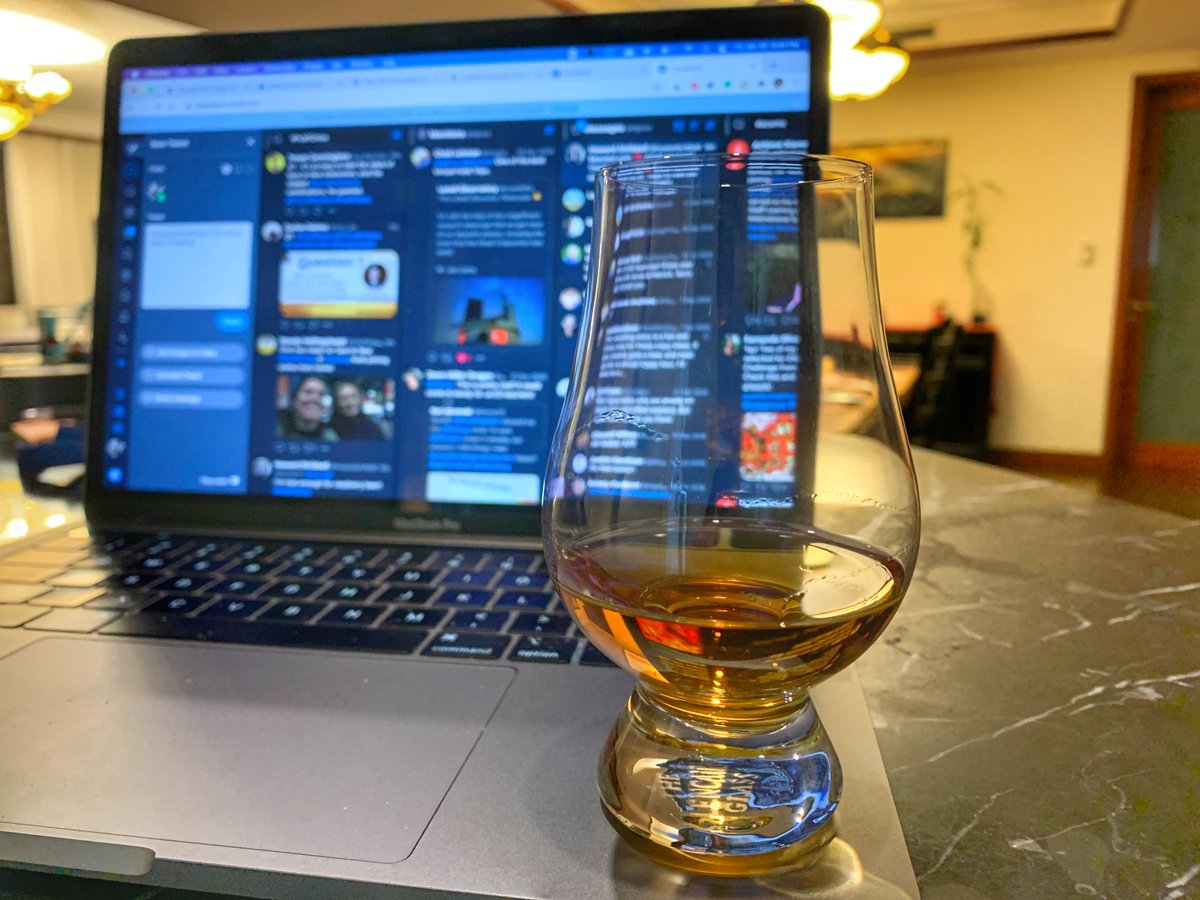 Enjoying #PubPDAsia from home here in Pudong.