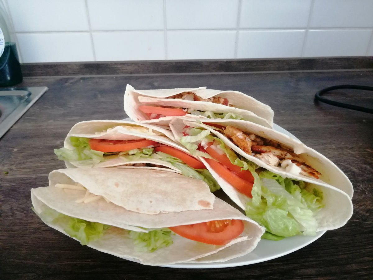 EasyHomeCooking's tweet photo. I'm no @TheRock, but you can surely smell it!
#comingsoon #NewVideoAlert #TikTokviral #inspired #easy #easyrecipes #RecipeOfTheDay #supereasy #EasyHomeCooking #working9to5for #workingonit #cantwait #excited #soexcited #amazing #tortilla #hack #tortillahack #forbeginners #tasty https://t.co/t4udzccg7i