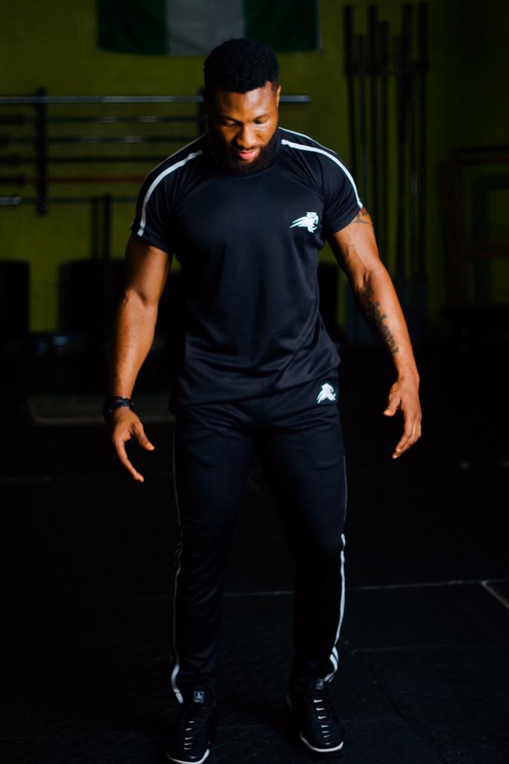 Kings_nwachuku's tweet photo. Shop @Tamelessbrands1 #model #actor  #BrandAmbassador #silhouettechallange https://t.co/nHSeBMZKST