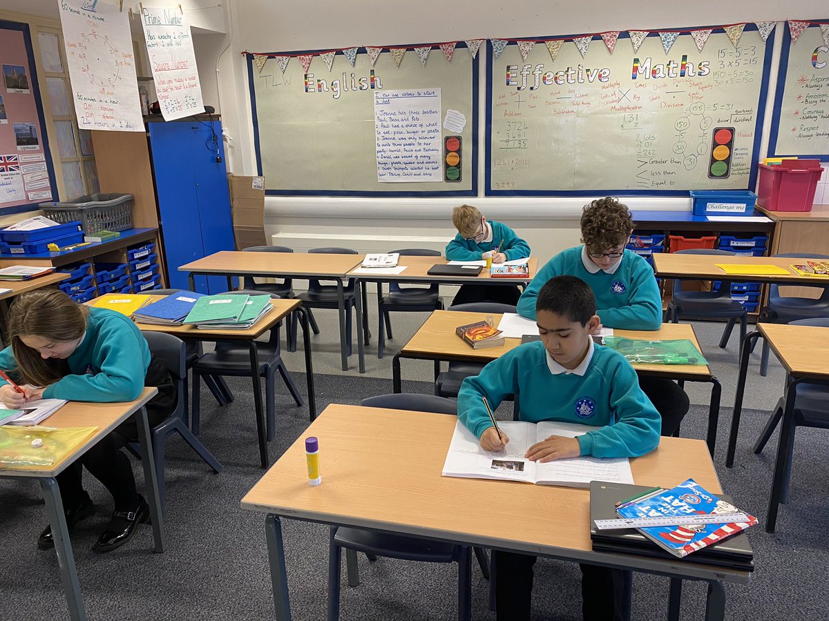 ThomasHinPri's tweet photo. Team6 bubble are literally hopping out of their seats with excitement to start their Friday short burst writing about an abandoned setting! #haunted #spooky #warningtale https://t.co/HBsbW0tn4m
