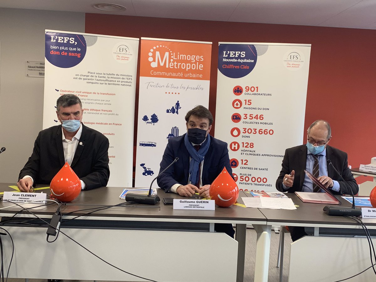 LimMetropole's tweet photo. #DonDeSang | Signature aujourd'hui d'une convention entre Limoges Métropole et l’@EFS_dondesang. Un nouvel accord qui permettra à La Communauté Urbaine d'appuyer la communication sur le don du sang. L'objectif : contribuer à l'approvisionnement régional en produits sanguins. https://t.co/TWlKMXBpqe