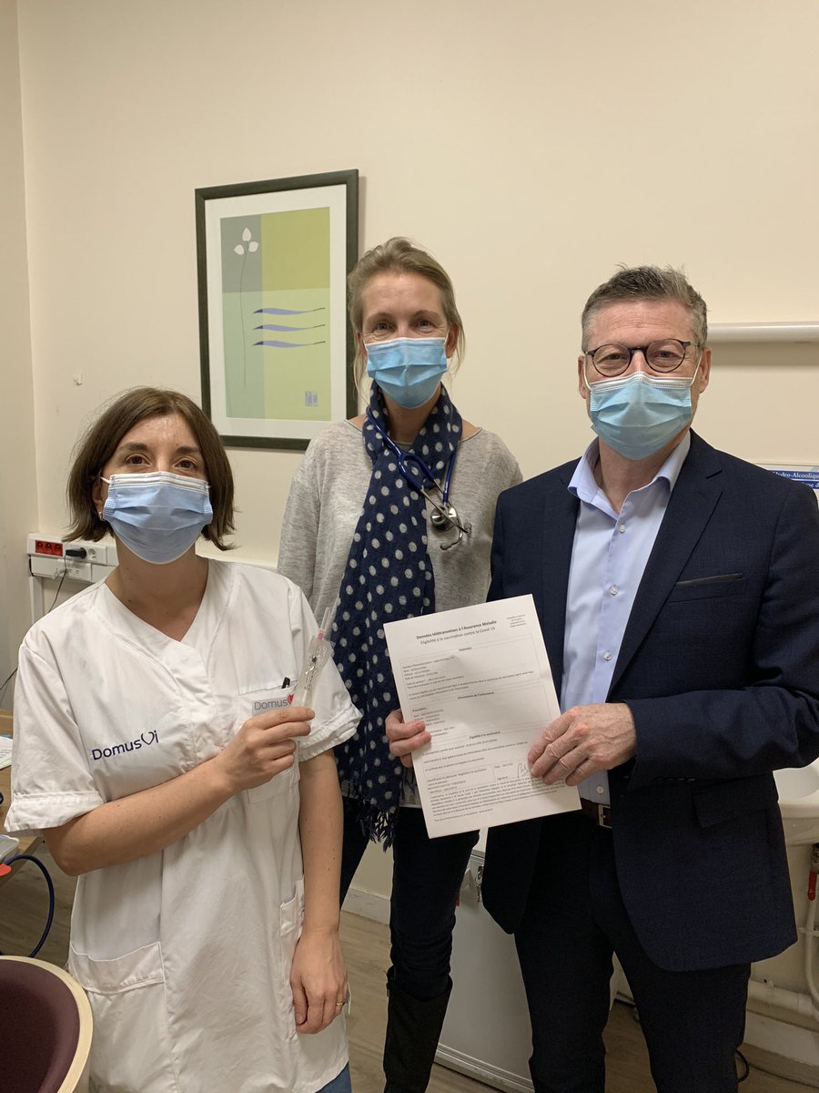 carolinelebaud's tweet photo. La campagne de #vaccination #COVID19 💉🦠a été lancée hier et se poursuit aujourd’hui à la #residenceduparc de @VilledeMeudon @Groupe_DomusVi! Un grand merci à notre cadre de santé, à notre medco et à toute l équipe pour l organisation sans faille de la campagne! https://t.co/MdAO3LNdPt