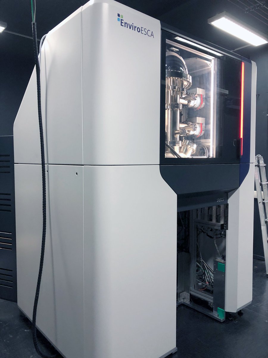 SPECS_GmbH's tweet photo. University of Padua receives the first Near Ambient Pressure XPS instrument in Italy. Despite the ups and downs caused by the pandemic situation we were able to successfully install the system in their lab and give basic trainings. https://t.co/JYJTwMyAjL #SPECSNano #SPECSSurface https://t.co/VfBo1oIXu2