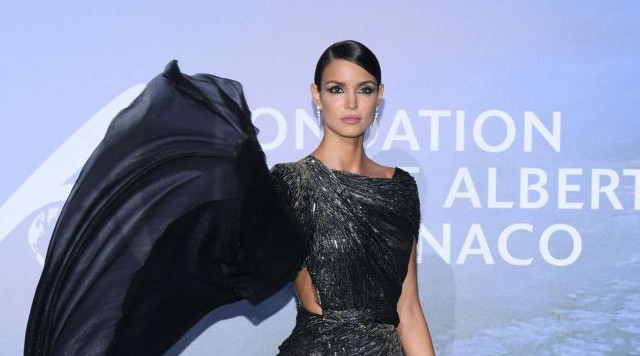 Gorgeous Sofia Resing At Monte-Carlo Gala For Planetary Health - glamistan.com/events/gorgeou…
#Hollywood #MonteCarlo #SofiaResing, #Events