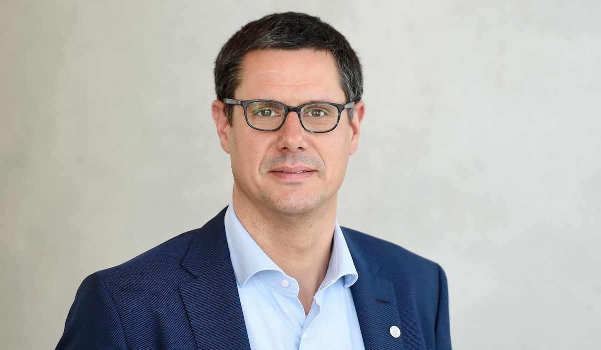 Compleo (@compleo_cs) on Twitter photo Our CCO Stefan von Dobschütz was a guest at the <a href="/TrelleborgGroup/">Trelleborg Group</a> podcast hosted by <a href="/sarah_elsser/">Sarah Elsser</a> where he discussed if in the long term eMobility will replace all other alternatives in the future. 🎧Tune in!🎧
tss-podcasts.com/2?sf242286771=1 Our CCO Stefan von Dobschütz was a guest at the <a href="/TrelleborgGroup/">Trelleborg Group</a> podcast hosted by <a href="/sarah_elsser/">Sarah Elsser</a> where he discussed if in the long term eMobility will replace all other alternatives in the future. 🎧Tune in!🎧
tss-podcasts.com/2?sf242286771=1