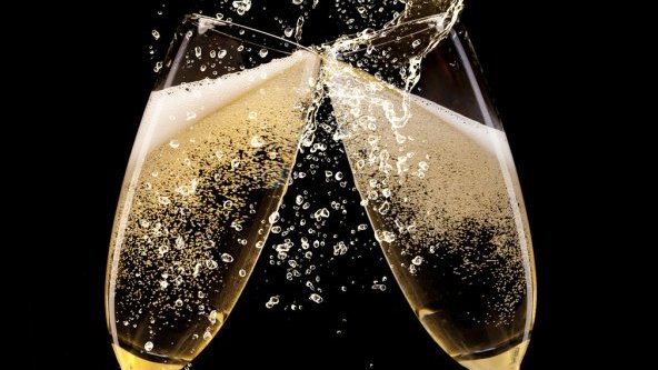 Bullmetshop's tweet photo. ¿Se acerca San Valentín y no sabes que regalar? en Bullmet te lo ponemos fácil.
Entra en nuestra web y descubre nuestra selección de champagne para disfrutar de los mejores espumoso del mundo con esa persona que tan especial.❤️🥂
Descúbrelo aquí: https://t.co/FYbXwqtop2 https://t.co/V1msBffFwK