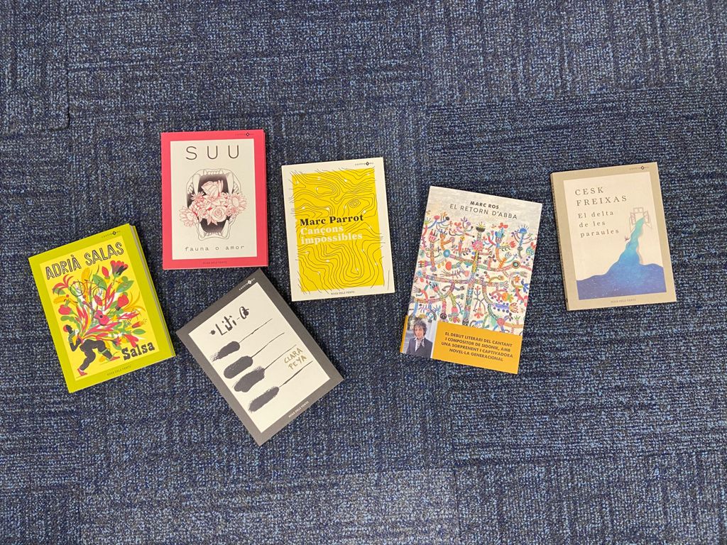 rvilablareix's tweet image. 🔉Alegrem el divendres! Anunciem un nou sorteig. Gentilesa @penguinllibres un fantàstic lot de llibres entorn la música i la literatura. Per participar només heu de fer RT i Follow! El proper divendres 5 de febrer anunciarem l'afortunat/da. Visca la cultura! Sort! 📻107.5 FM.