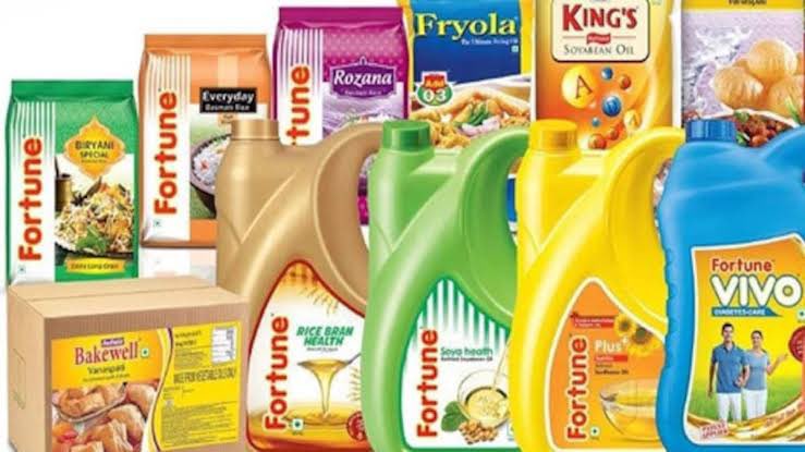 #Boycott_Adani_Brands सहमत हैं तो 30 मिनट में 1,00,000 ट्वीट और रिट्वीट कीजिए। किसान क़ानून को जड़ से पकड़िए। शेयर करें।