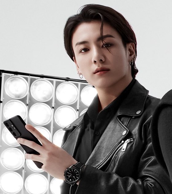 archiveforJK's tweet photo. JEON JUNGKOOK??? https://t.co/ERh5BfiOlS
