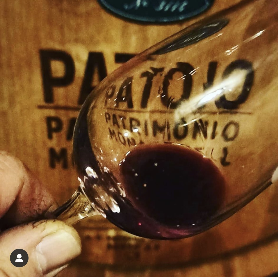 bodegavirtudes's tweet photo. Ya falta poco para que podáis disfrutar de la nueva añada #2019 de #Patojo 10 meses. #vinosAlicante https://t.co/cKQkSPgpbk