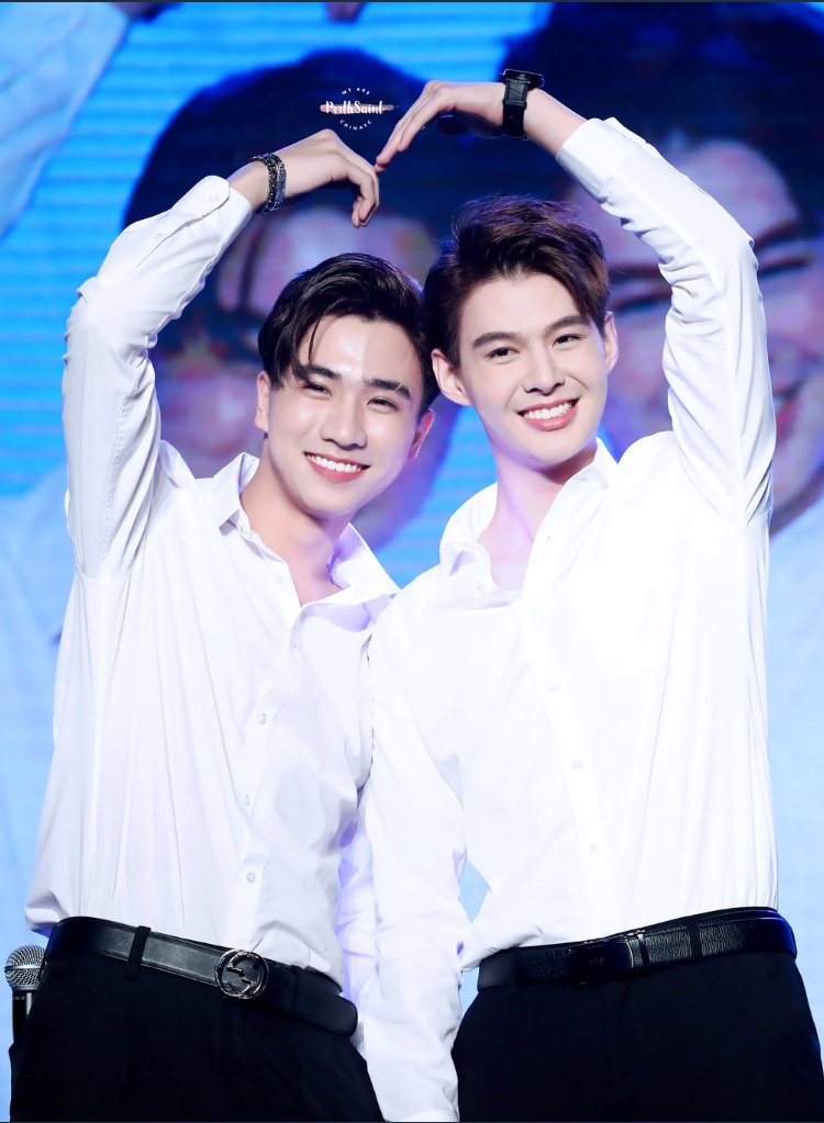 susuperthsaint's tweet photo. It doesn't matter if it's sonpin or pinson, as long as you two are fine, I'll be OK!🖤❤️#PerthSaintSation #TRIGON #sonpin https://t.co/CJqLP2a7rV