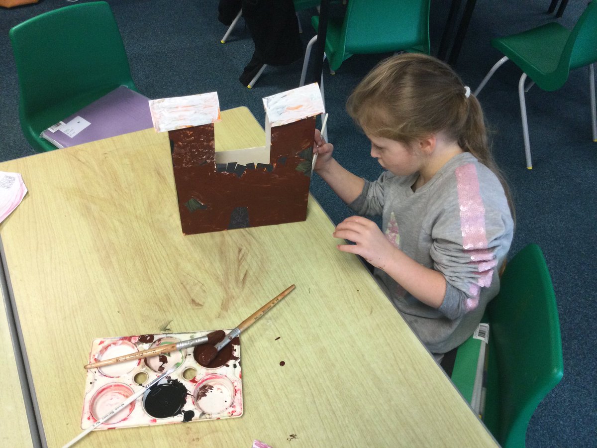 CaldiPrimary's tweet image. Year 1/2 are creating some buildings to recreate The Great Fire of London! #discoveringwhatispossible