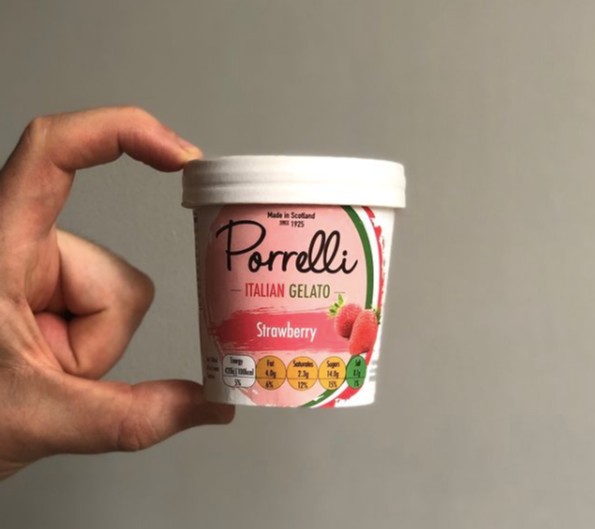 Small but mighty... 🤤
Don't let their size fool you, our 120mL pots are packed with flavour! 

Our mini pots can be added to your delivery/takeaway menus, get in touch with us for more info 🍨