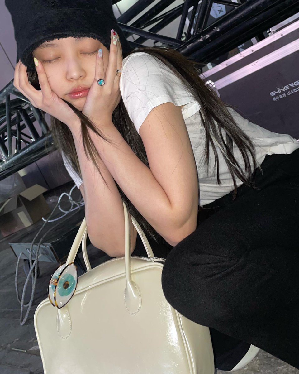 jennie pics (@kimjenniepics) on Twitter photo 