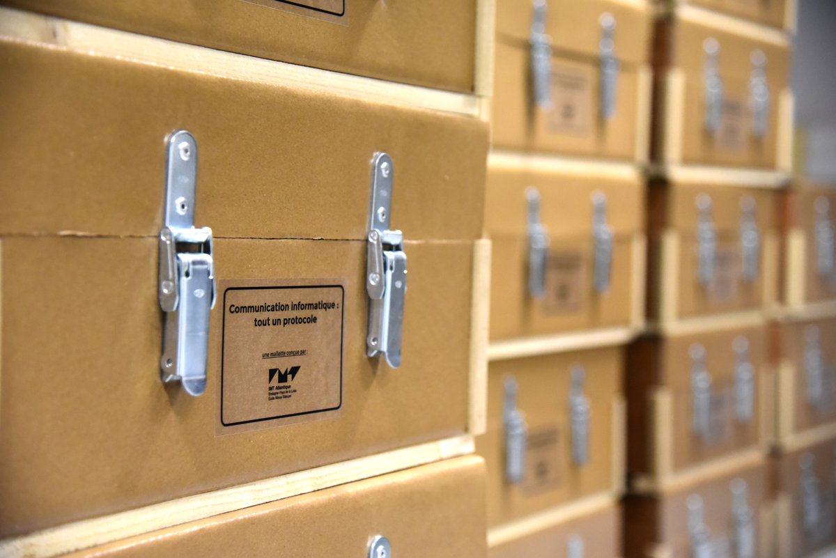 De nombreux centres pilotes La main à la pâte vont bientôt être pourvus de la collection MERITE. Retrouvez la liste en bas de cette page : urlr.me/mPTfN <a href="/Fondation_Lamap/">Fondation La main à la pâte</a> <a href="/AlexiaBlondel/">alexia Blondel</a> <a href="/Reynald_ETIENNE/">Reynald ETIENNE</a> // Photo : <a href="/IMTAtlantique/">IMT Atlantique</a> @CQuerniard