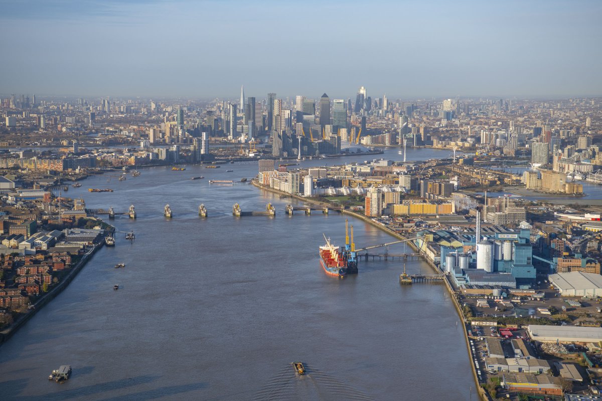 Jason Hawkes (@jasonhawkesphot) on Twitter photo Is this the last factory in #London? " Taste the sunshine " it says on the side of the Tate & Lyle Sugars factory on #FactoryRd, #Silvertown, #RoyalDocks. <a href="/TateLyleSugars/">Tate & Lyle Sugars</a> <a href="/YourRoyalDocks/">The Royal Docks</a> <a href="/SilvertownLDN/">Silvertown LDN</a> Is this the last factory in #London? " Taste the sunshine " it says on the side of the Tate & Lyle Sugars factory on #FactoryRd, #Silvertown, #RoyalDocks. <a href="/TateLyleSugars/">Tate & Lyle Sugars</a> <a href="/YourRoyalDocks/">The Royal Docks</a> <a href="/SilvertownLDN/">Silvertown LDN</a>