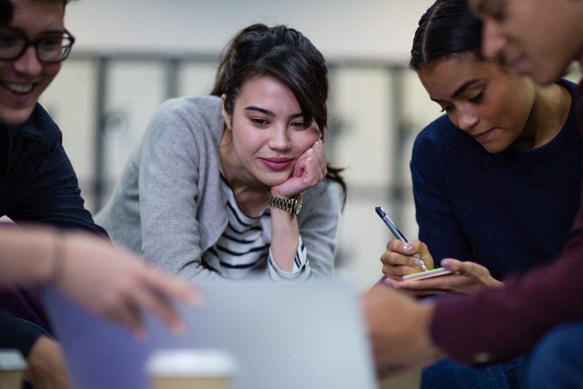 MalikaNAIT's tweet photo. De nombreux modèles ont été bousculés ces derniers mois, l'enseignement ne déroge pas à la règle.

Dans quelles mesures la #tech va-t-elle contribuer au futur de l'#éducation ?👇 https://t.co/6SESRjVf1X #Iwork4Dell https://t.co/81vP2RiQGo