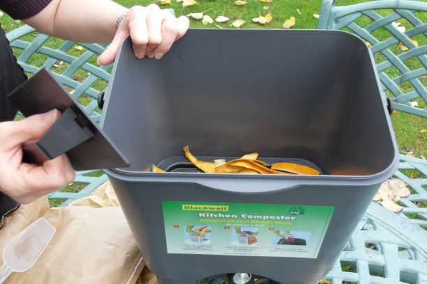 suffolkrecycle's tweet photo. Keeping food waste out of the rubbish bin and turning it into nutritious soil improver is great for the environment. More info. on these Bokashi bins and other food waste composting systems here https://t.co/sH5LFTgPMZ https://t.co/Vbj3wLCUe2
