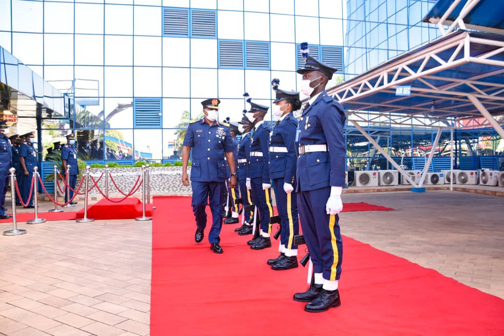 CAS_AMSadique's tweet photo. (1/4) My family &amp; I wish to express our sincere gratitude to President Muhammadu Buhari, @MBuhari; all members of the current FG Administration &amp; the entire officers, airmen &amp; airwomen of @NigAirForce for the immense support that enabled us succeed during my tenure as CAS. https://t.co/ltYbPVVmD9