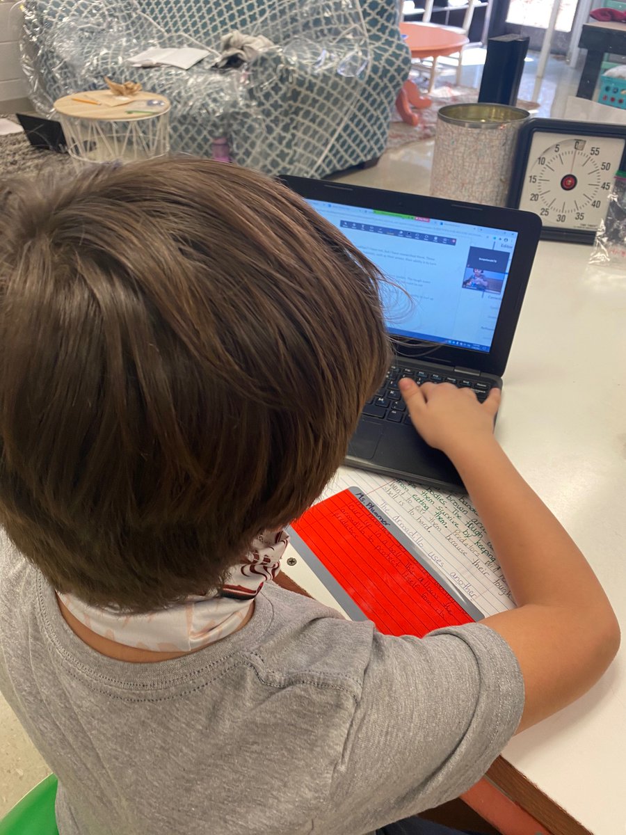 Sanders4Journey's tweet photo. Recess is important. Kids love recess. So when they choose to keep writing their animal defenses informative essays &amp; to keep working on their models of the Earth’s layers instead of recess, it speaks volumes.💜💚 #happyteacher #somethingisgoingright @WeAreBarfield  @rucoschools https://t.co/9A7knVsKAY