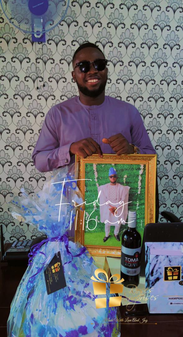 Ericayosax's tweet photo. Happy birthday Mr Sammy..🎉🎉🎉🎉🎷🎷🎷🎷
#fuoyeconnect
#FridayThoughts 
#birthday 
#birthdaysurprise https://t.co/laMhysyeXX