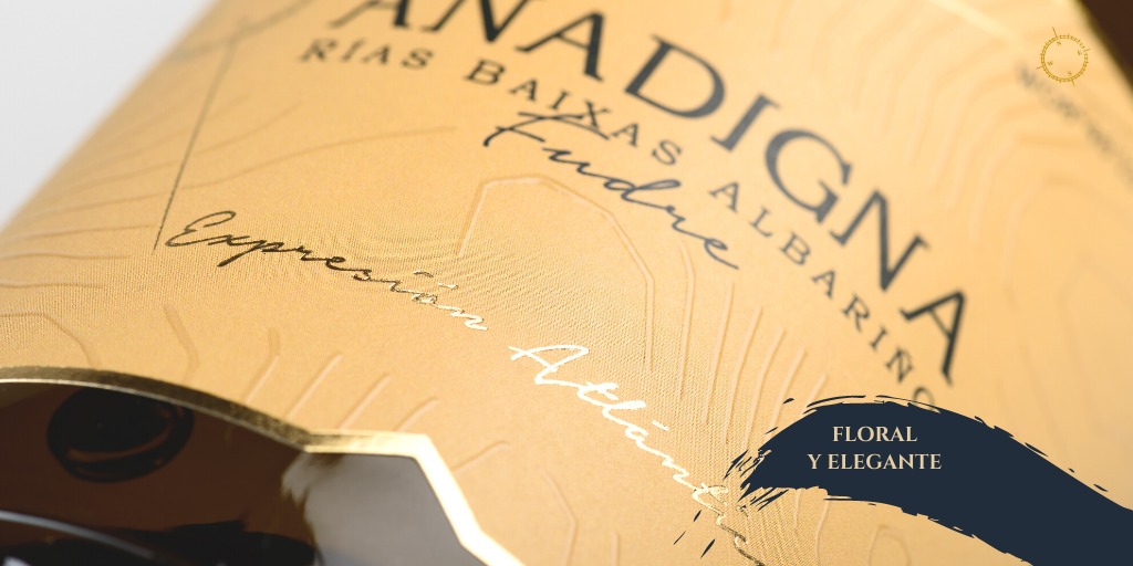👉 Anadigna Fudre. Elaborado con 100% uva albariño del “Val de O Salnés”. Una elección perfecta para acompañar tus comidas este fin de semana, también en casa 🏠

🥂 anadigna.com/producto/caja-…

#winelovers #albariño #doriasbaixas