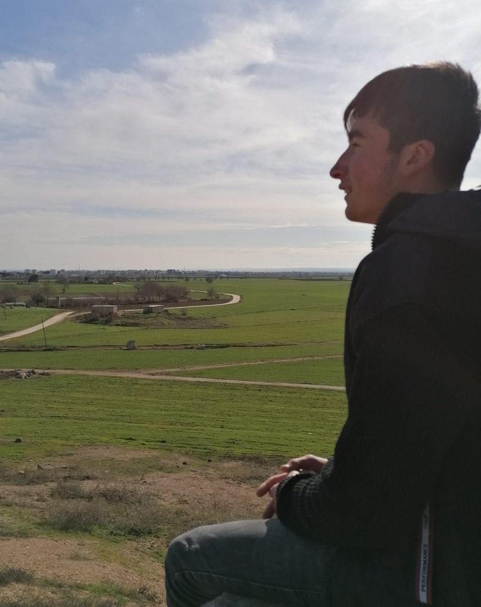 "içten yanan dıştan yaprak oynatmayan