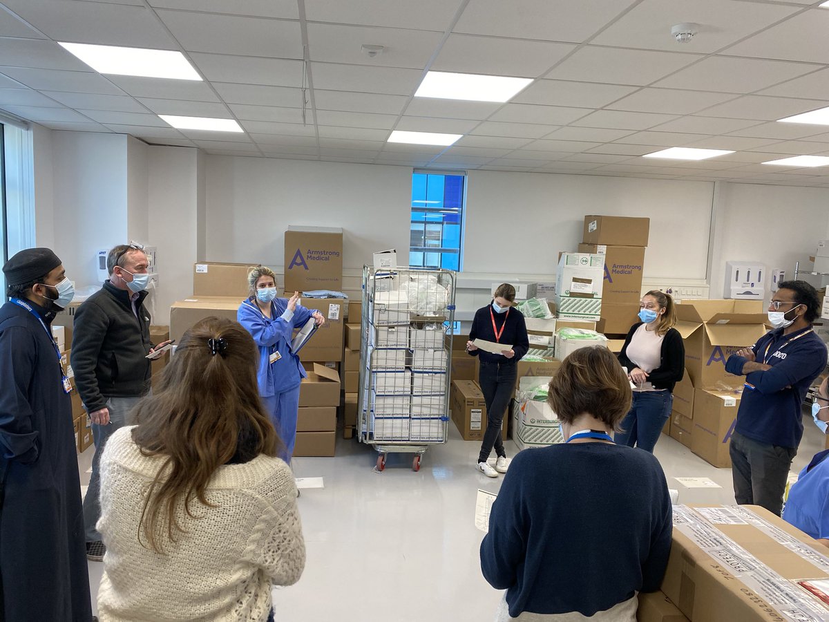 Hat off to the vaccinators. Every vaccine given potentially means that teams like this, our ‘critical care family support and liaison team’ will ultimately make fewer calls during a truly awful time for families. Difficult to convey the impact this will have. @RoyalLondonHosp