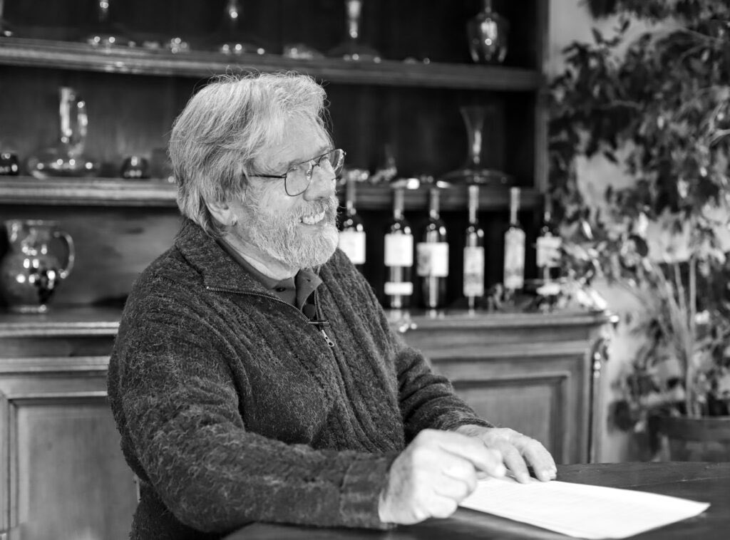 reflexions sàvies al bloc d <a href="/MasMartinet/">Ꮇas Ꮇartinet</a> amb #RenéBarbier “amb el temps hem estat millors #enòlegs però hem estat pitjor #viticultors. No pitjors, sinó que hem volgut simplificar. I quan vols simplificar acabes perdent la teva identitat masmartinet.com/els-rancis-seg… #priorat #viranci