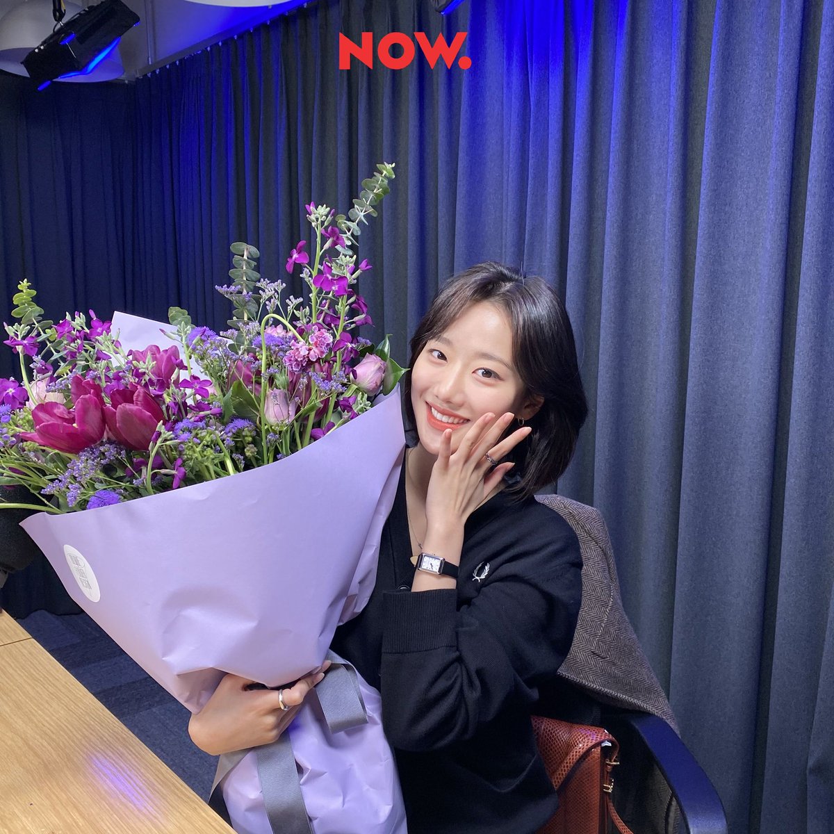 npop_zip's tweet photo. #에이프릴 #나은 이네 #어벤걸스🐰 낭니가 기록하는 #낭벤걸스 ...📝 마지막 페이지엔 어떤 이야기가 채워질까요? 호스트 낭니에게 하고 싶은 말 남겨 주시면 낭니가 답글도 직접 써드릴게요 💟 문자번호 #7117 (정보이용료 100원) #NOW온에어 #APRIL 보쇼🐣바로보기https://t.co/9EWDMyc34L https://t.co/TsB9wv9eI1