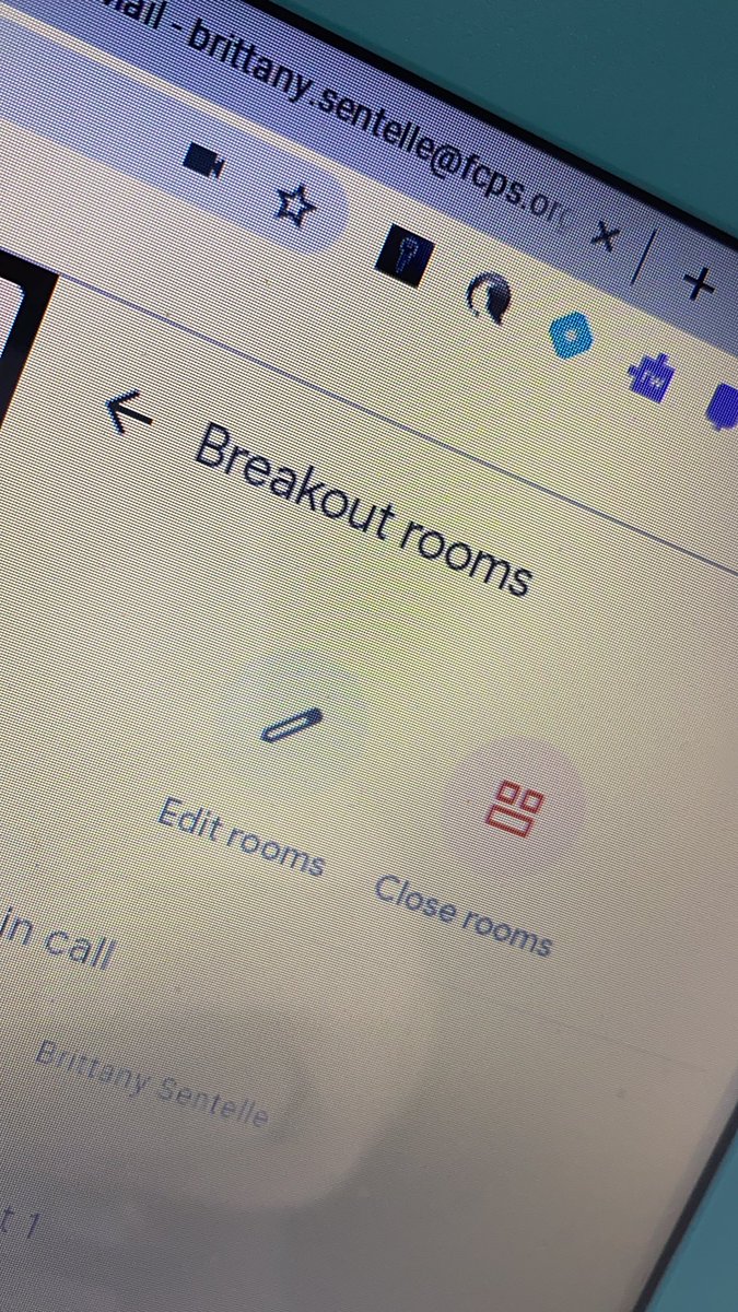 BSentelleFCPS's tweet photo. Breakout rooms can be scary. How do I know this? Because I was afraid of them. But this year offers new opportunities so my students are using them this morning and LOVING them! So happy to hear voices and laughter. This teachers heart is full! #trysomethingnew #FCPSCTE #FHSAg https://t.co/bCsqrVOWkL