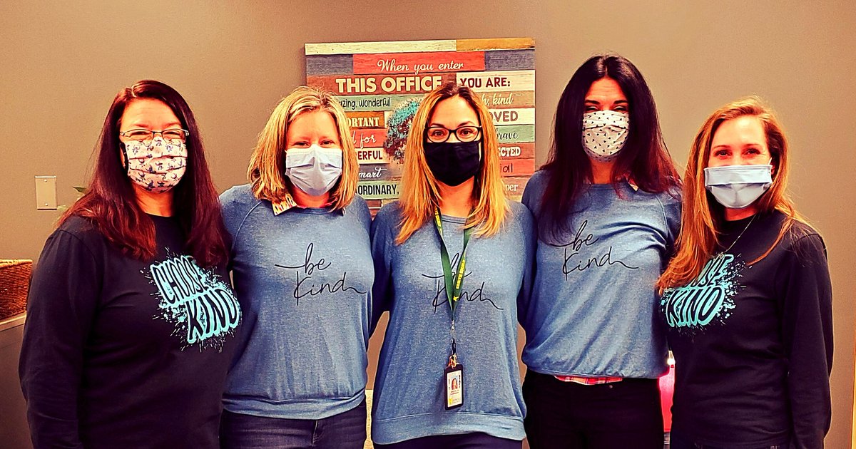 Today is the last day of The Great Kindness Challenge.  I asked Ss to choose kind, focusing on being kind to the building. Pick up after themselves, keep writing off the hallway/restrooms/lockers, and clear their shoes of snow &amp; salt.@thehawkpost <a href="/bgehringerHPS/">Brooklyn Gehringer</a>