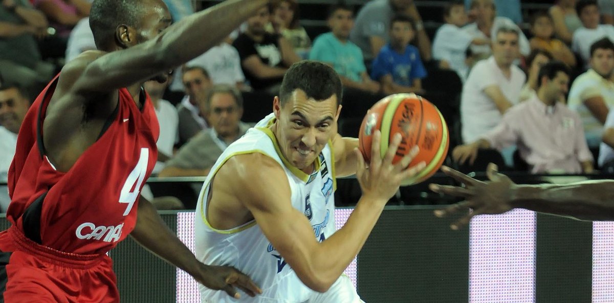 2010 Cuadrangular en Ankara, Capital de Turquia. Argentina se prepara para el Mundial.  Canada vs Argentina.  
youtube.com/watch?v=NKsZLD…