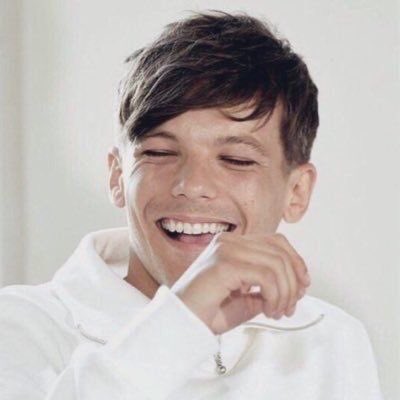 Louis Tomlinson smiling so much to the point his eyes almost disappear — a thread ⁎⁺˳✧༚