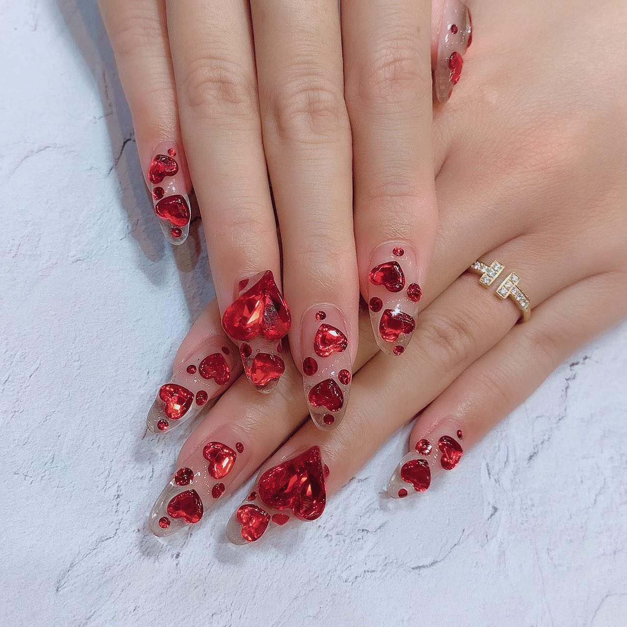 Rina バレンタインネイル 赤のハートいっぱいで愛情重め女子ネイルですん T Co Vqjf8pk0z9 Twitter