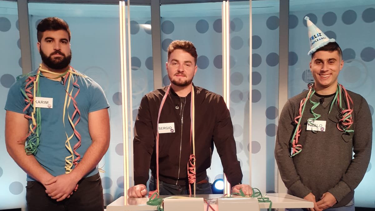 YosemasquetuATV's tweet photo. ¡Ya podemos desvelarlo! ¡Ellos van a ser nuestros concursantes del aniversario! 🎂🥳🎉
🍰#LosDionis
🧁#CedaElVaso
🎂#Jaulineros
¡Este sábado y este domingo a las 19:55h 🕗 os invitamos a nuestra fiesta con #NachoRubio en #YoSéMásQuéTúATV en @aragontv ! https://t.co/bKvidJO0Dj
