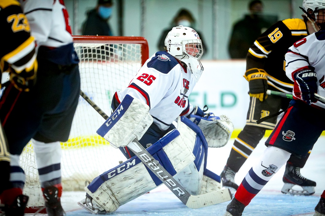 The Ice Dawgs defend their home ice against the Crookston Pirates tonight in Mayville <a href="/mayporticedawgs/">IceDawgs Hockey</a> @MPCGPatriots @HCVBurros